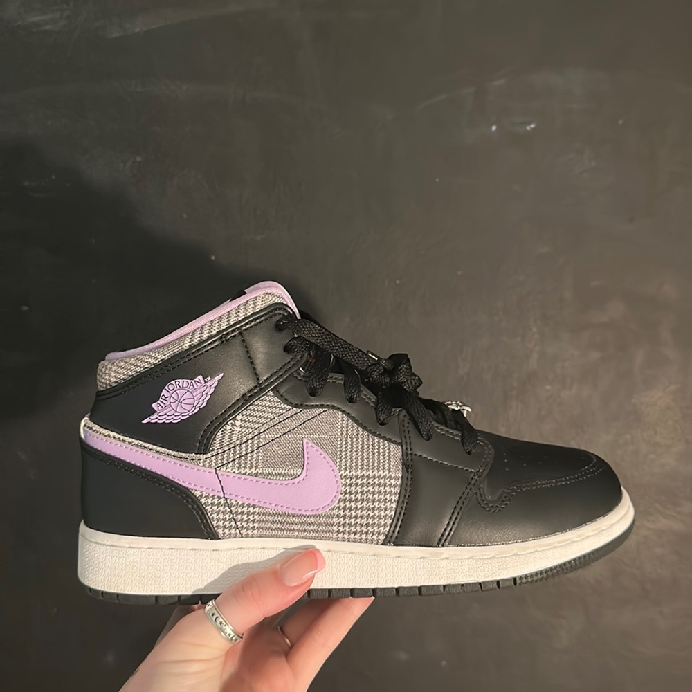 Nike Jordan plaid (GS) sneakers.